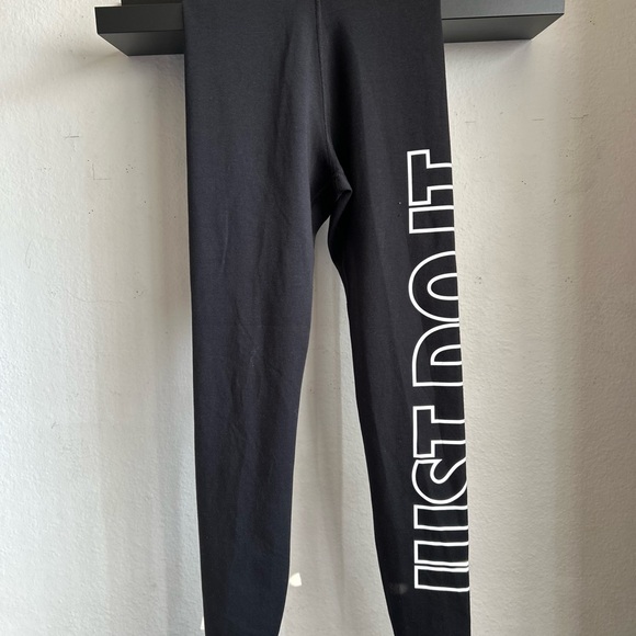 Nike Just do it High Waisted Black Leggings Size S - Picture 5 of 9